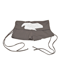 Load image into Gallery viewer, Form Shorts
