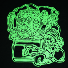 Load image into Gallery viewer, BLINKER TEE - GREEN
