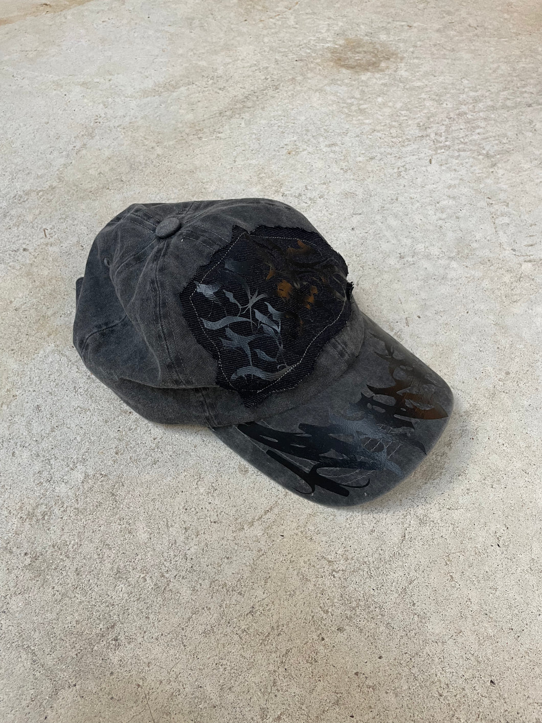 HAT 003