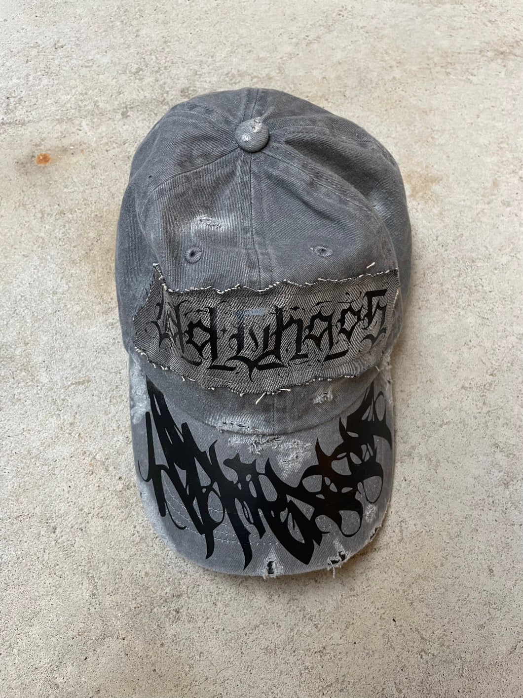 HAT 009
